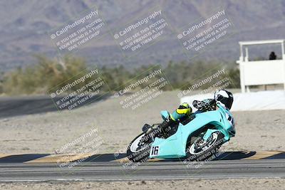 media/Dec-06-2025-CVMA (Sat) [[4a896cc04c]]/Race 4-Formula Middleweight/